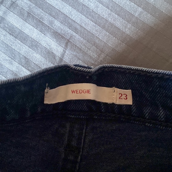 Levi’s - Picture 4 of 6